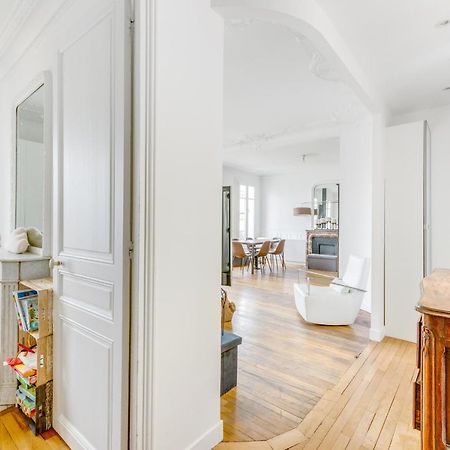 Place De La Mairie Apartment ลูวาลัวเปแรต์ ภายนอก รูปภาพ