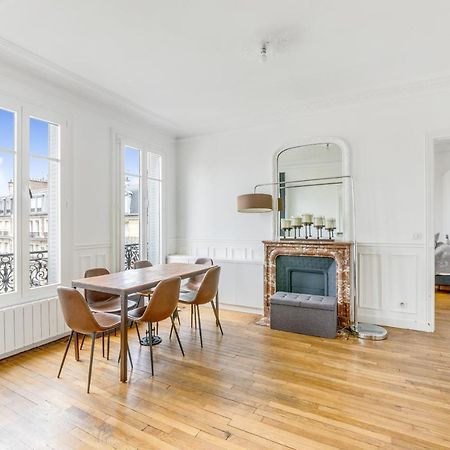 Place De La Mairie Apartment ลูวาลัวเปแรต์ ภายนอก รูปภาพ