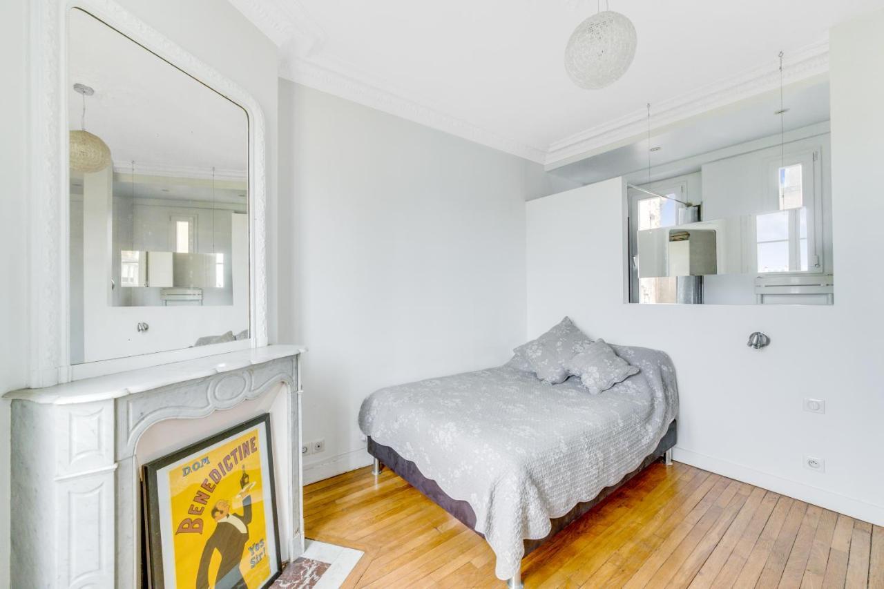 Place De La Mairie Apartment ลูวาลัวเปแรต์ ภายนอก รูปภาพ