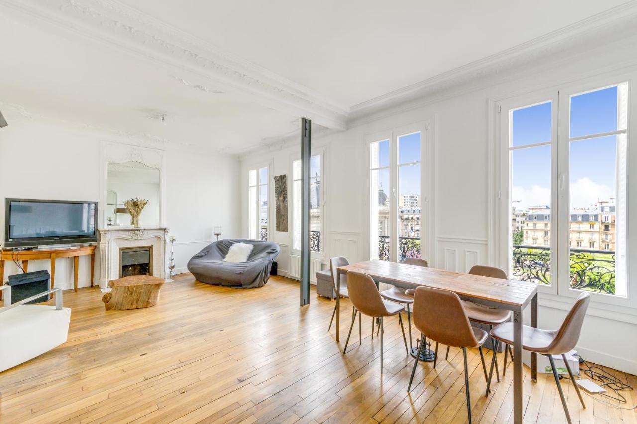 Place De La Mairie Apartment ลูวาลัวเปแรต์ ภายนอก รูปภาพ